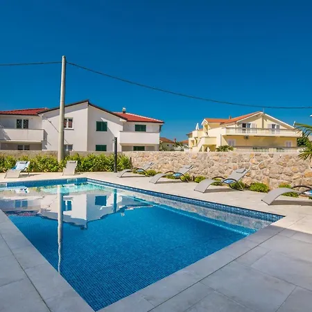 Meteora With Private Pool Apartment
