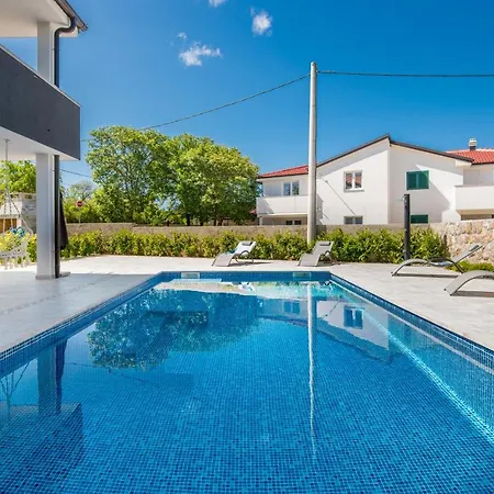 Apartment Meteora With Private Pool Malinska